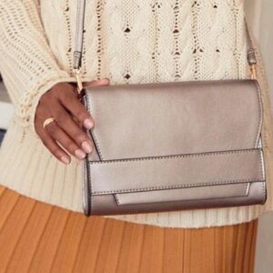 #50 NWOT Summer and rose clutch/cross over bag in steel